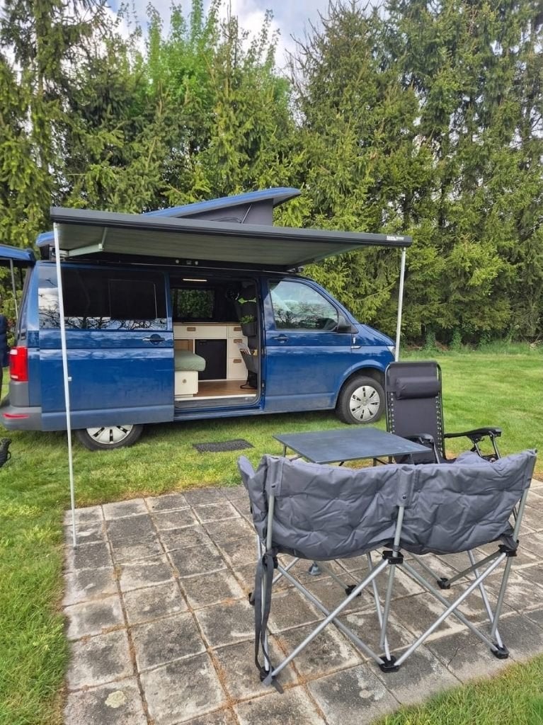Volkswagen Transporter T6 Woodpecker 4-persoons Camper, Caravans en Kamperen, Automaat, Watertank (Schoon), Buscamper of Camperbus