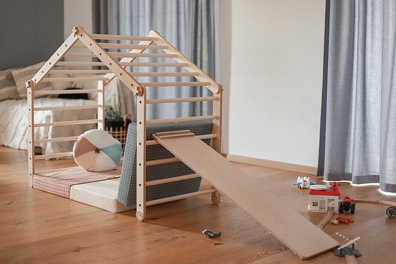 Houten Klimrek met Glijbaan voor Kinderen, Ophalen, Zo goed als nieuw, Glijbaan