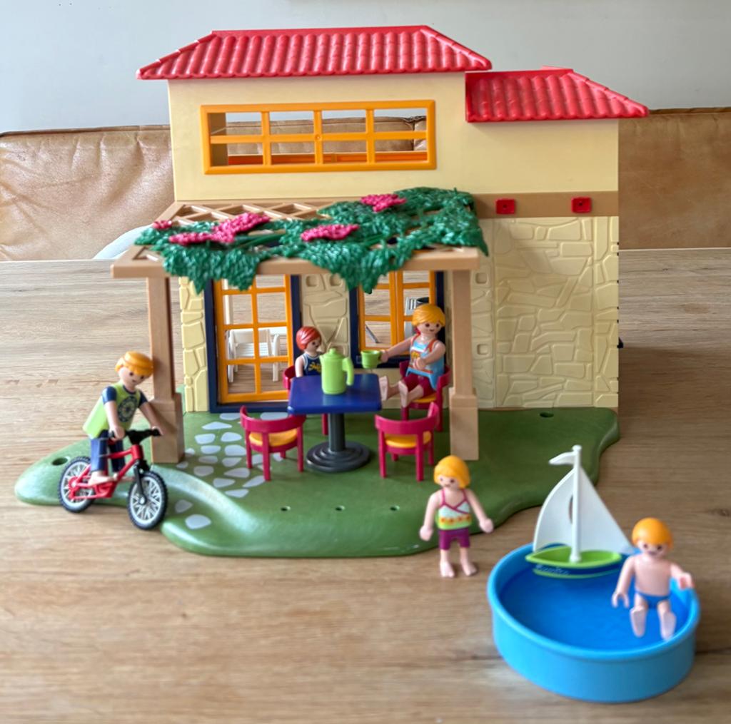 Playmobil Vakantiehuis met Familie en Accessoires, Kinderen en Baby's, Speelgoed | Playmobil, Ophalen, Zo goed als nieuw, Complete set