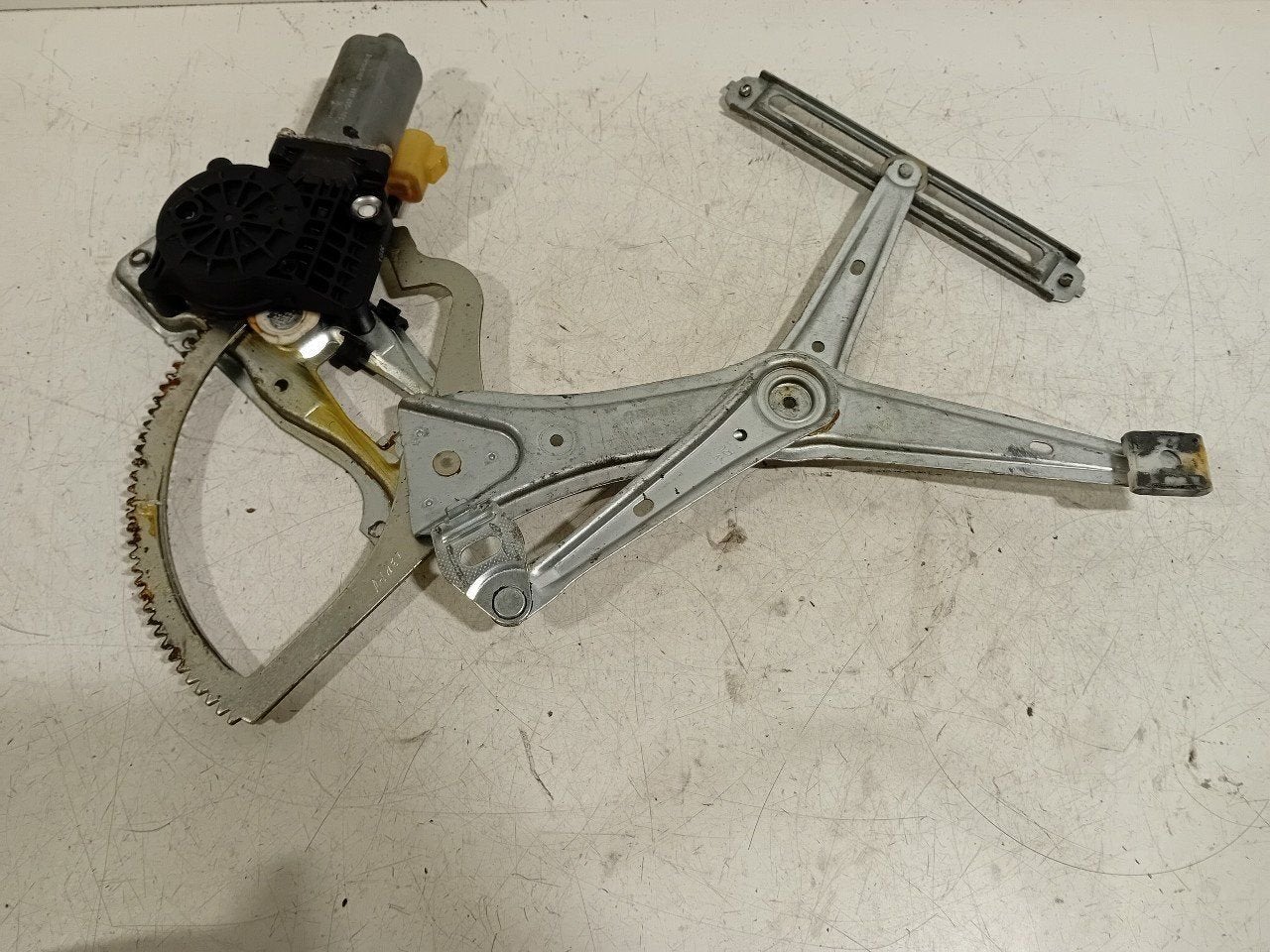 Raammechaniek elektrisch rechts voor Mercedes-Benz ML-Klasse, Auto-onderdelen, Ruiten en Toebehoren, Onderdelen@venauto.nl, Van der Ven Autorecycling B.V.