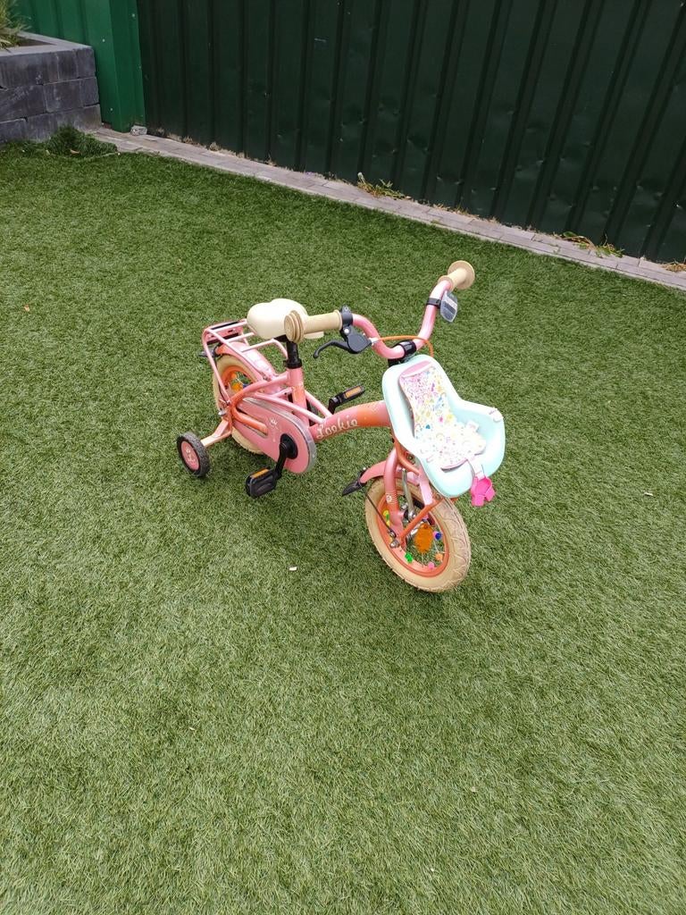 Roze kinderfiets met zijwieltjes - Zo goed als nieuw, Ophalen, Zo goed als nieuw, Terugtraprem, Zijwieltjes