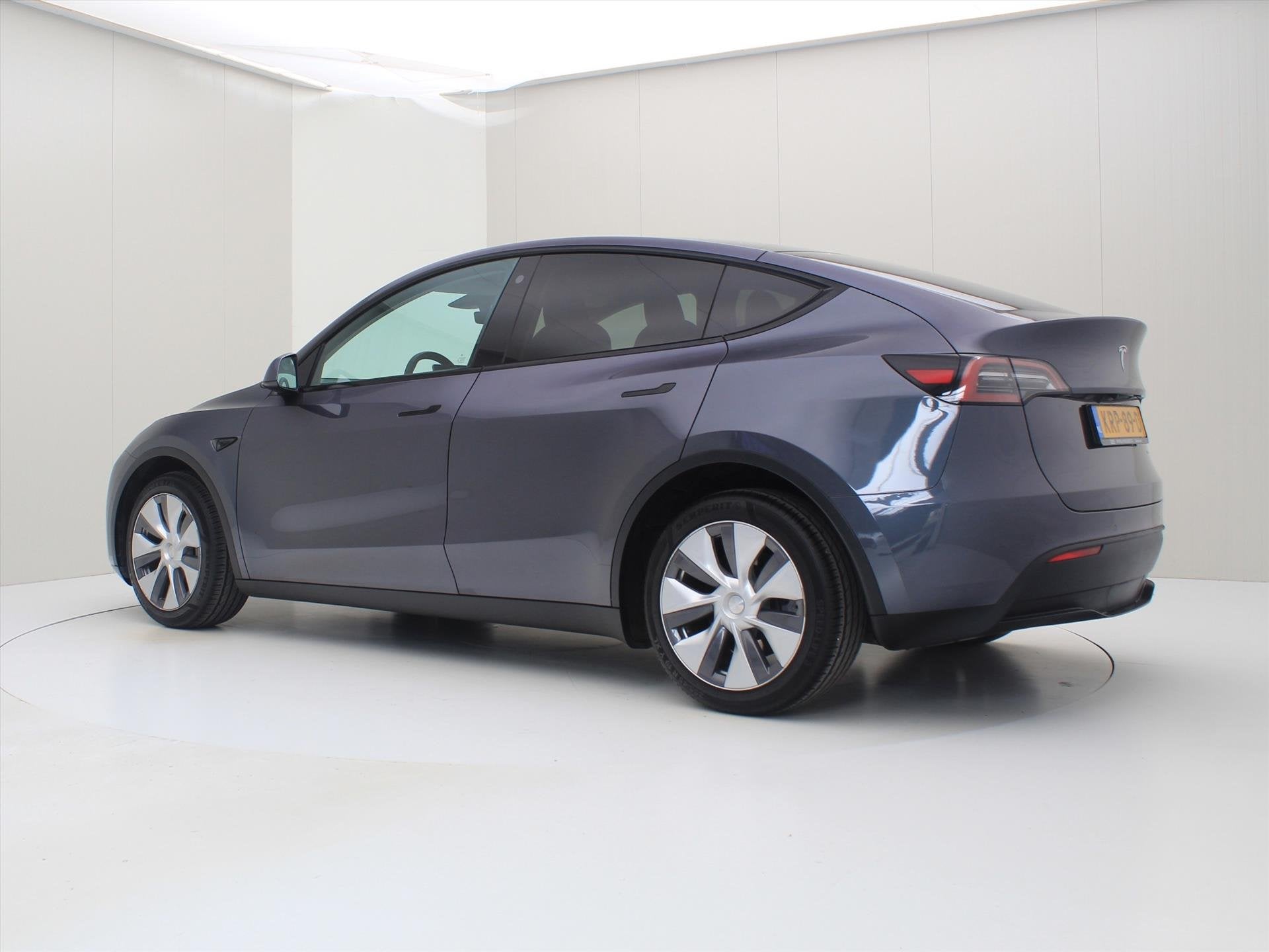 Tesla Model Y Long Range AWD 75kWh 351pk AMD RYZEN 93% SoH [, Automaat, Gebruikt, Zwart, 351 pk