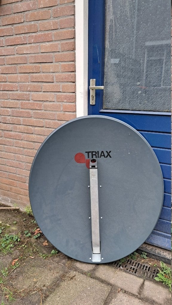 Triax TD 88 satelliet schotel, Ophalen, Zo goed als nieuw, (Schotel)antenne, Samsung