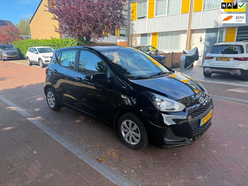 Hyundai I10 Tweede eigenaar / Bouwjaar 2018 / Airco / leuke, Voorwielaandrijving, Gebruikt, 4 stoelen, Zwart