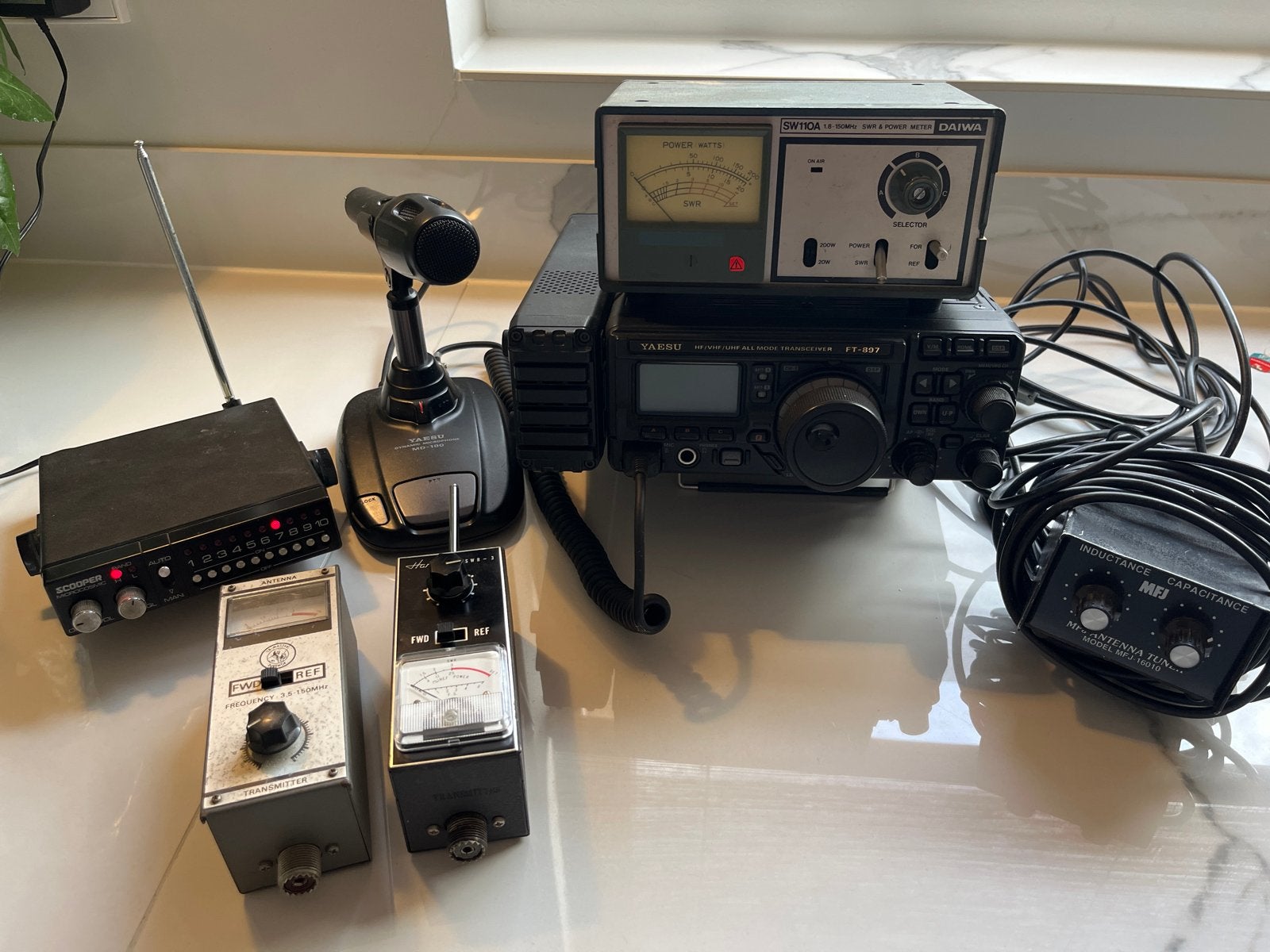 Complete Yaesu FT-897 Amateurradioset– Incl. Tuner & MD-100, Telecommunicatie, Zenders en Ontvangers, Ophalen of Verzenden, Gebruikt