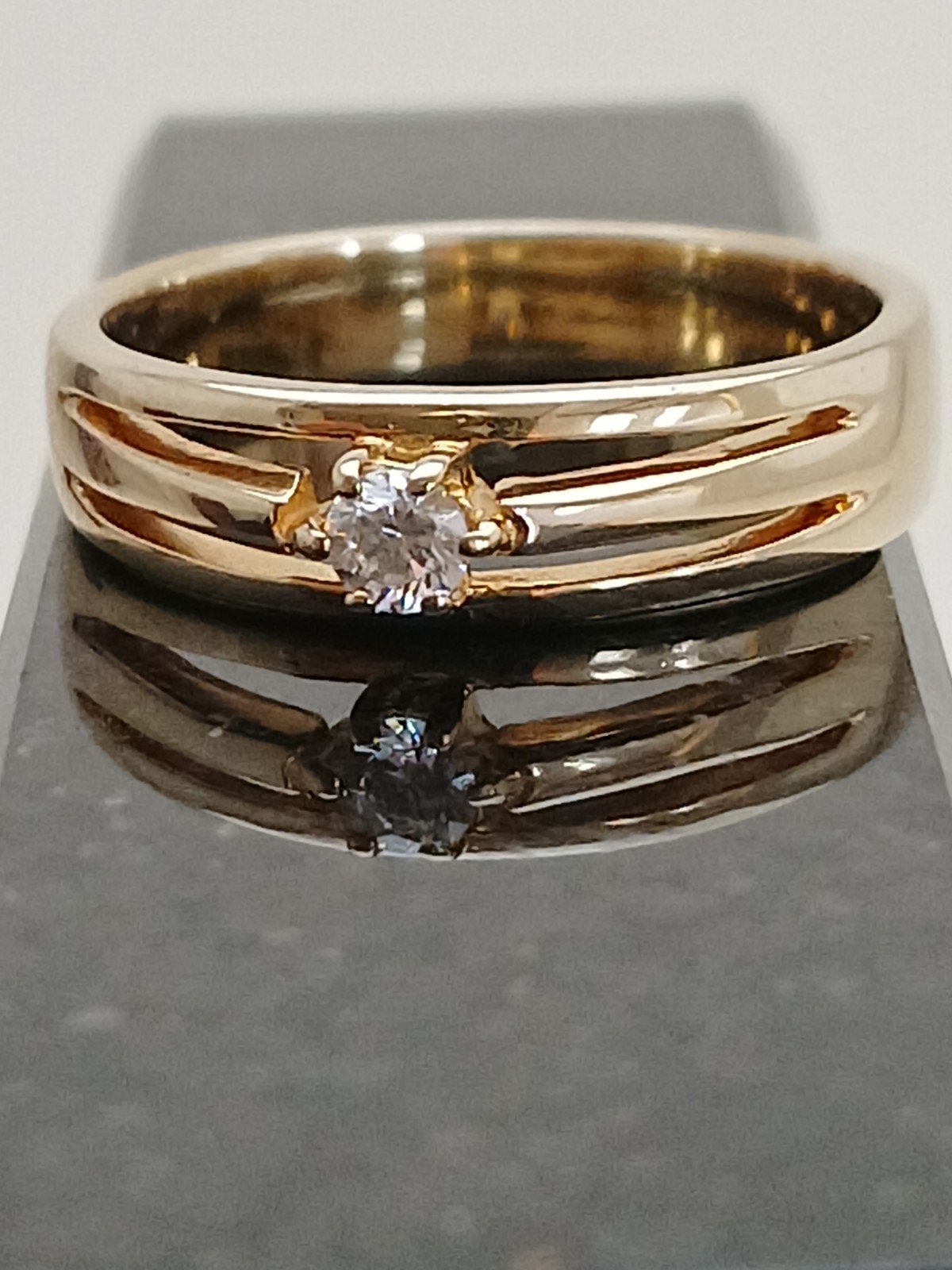 Vergulde Zilveren Ring met Zirconia Steentje - Maat 17, Met kristal, Gebruikt, Ophalen of Verzenden, 17 tot 18