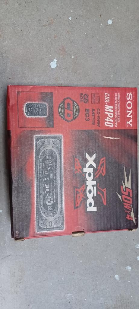 Sony auto radio met afneembaar frontje., Auto diversen, Autoradio's, Ophalen of Verzenden, Gebruikt