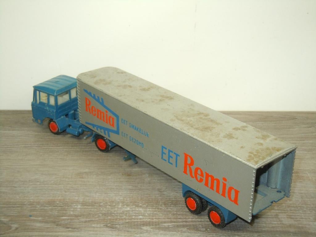 Daf 2600 Truck & Trailer Remia - Lion Car Holland - 1:50, Gebruikt, Lion car, Verzenden, Holland