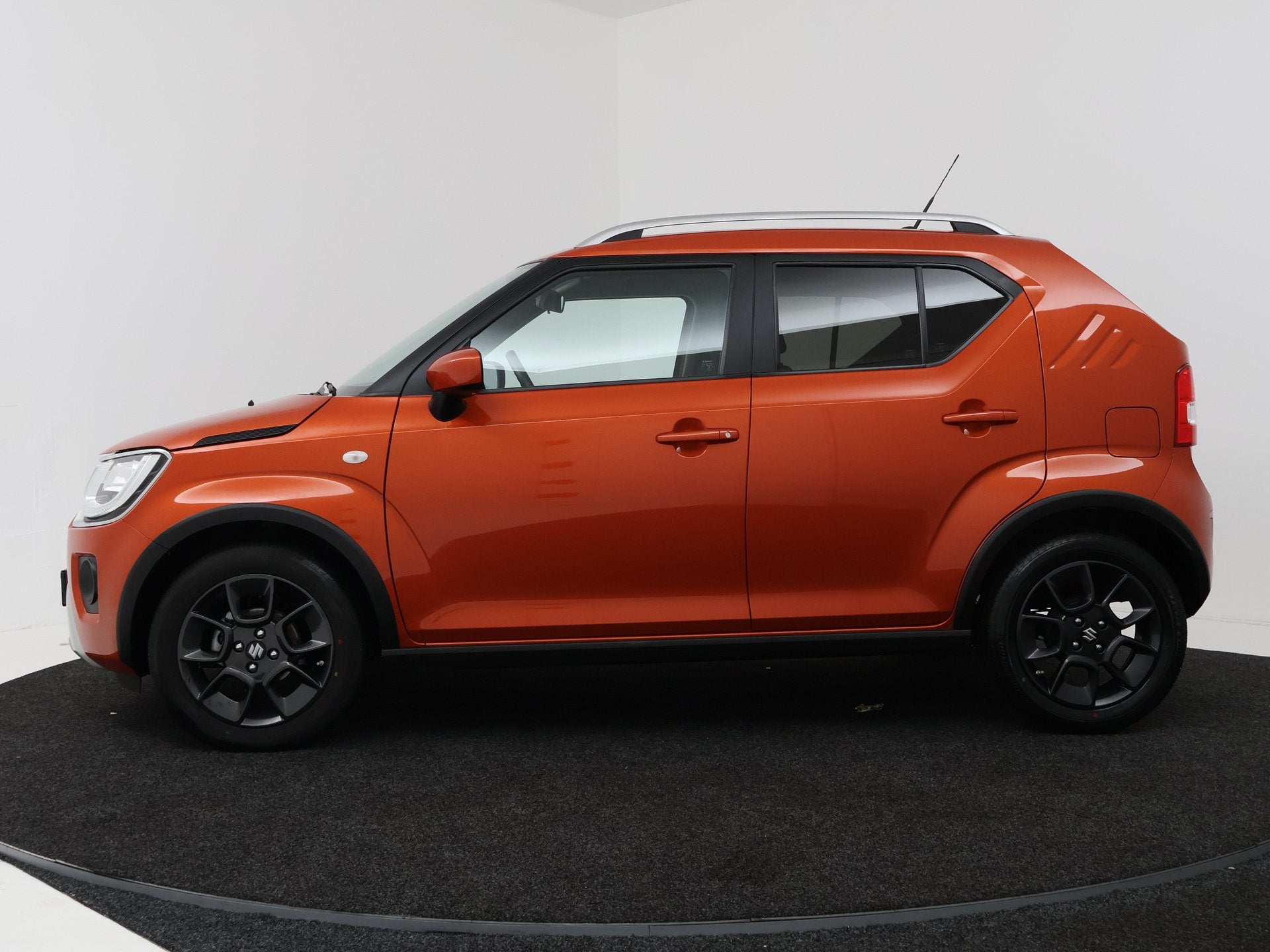 Suzuki Ignis 1.2 Smart Hybrid Select (bj 2024, automaat), Auto's, Stof, Gebruikt, Origineel Nederlands, 19 km/l
