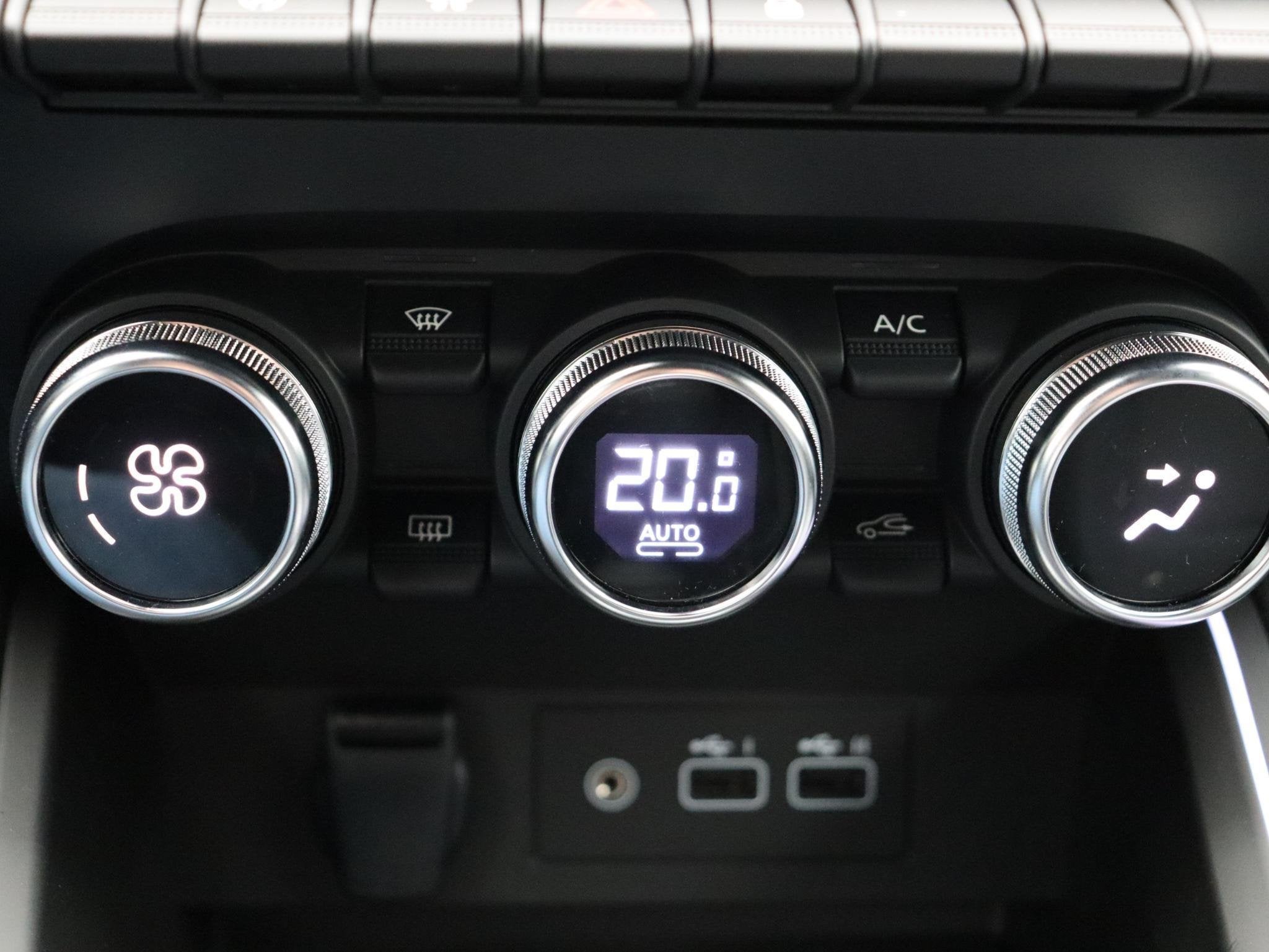 Renault Clio TCe 90pk GPF techno | Stoel- en stuurwielverwar, Voorwielaandrijving, Euro 6, Leder en Stof, Zwart