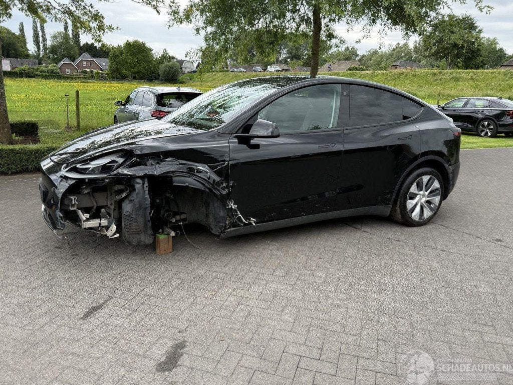 Tesla Model Y DUAL MOTOR LONG RANGE AUTO 4WD (bj 2024), Auto diversen, Schadeauto's, Automaat, Zwart, Elektrisch, Ito-toren, 11e verdieping, Gustav Mahlerplein 76A ,1082 MA, Amsterdam, Nederland