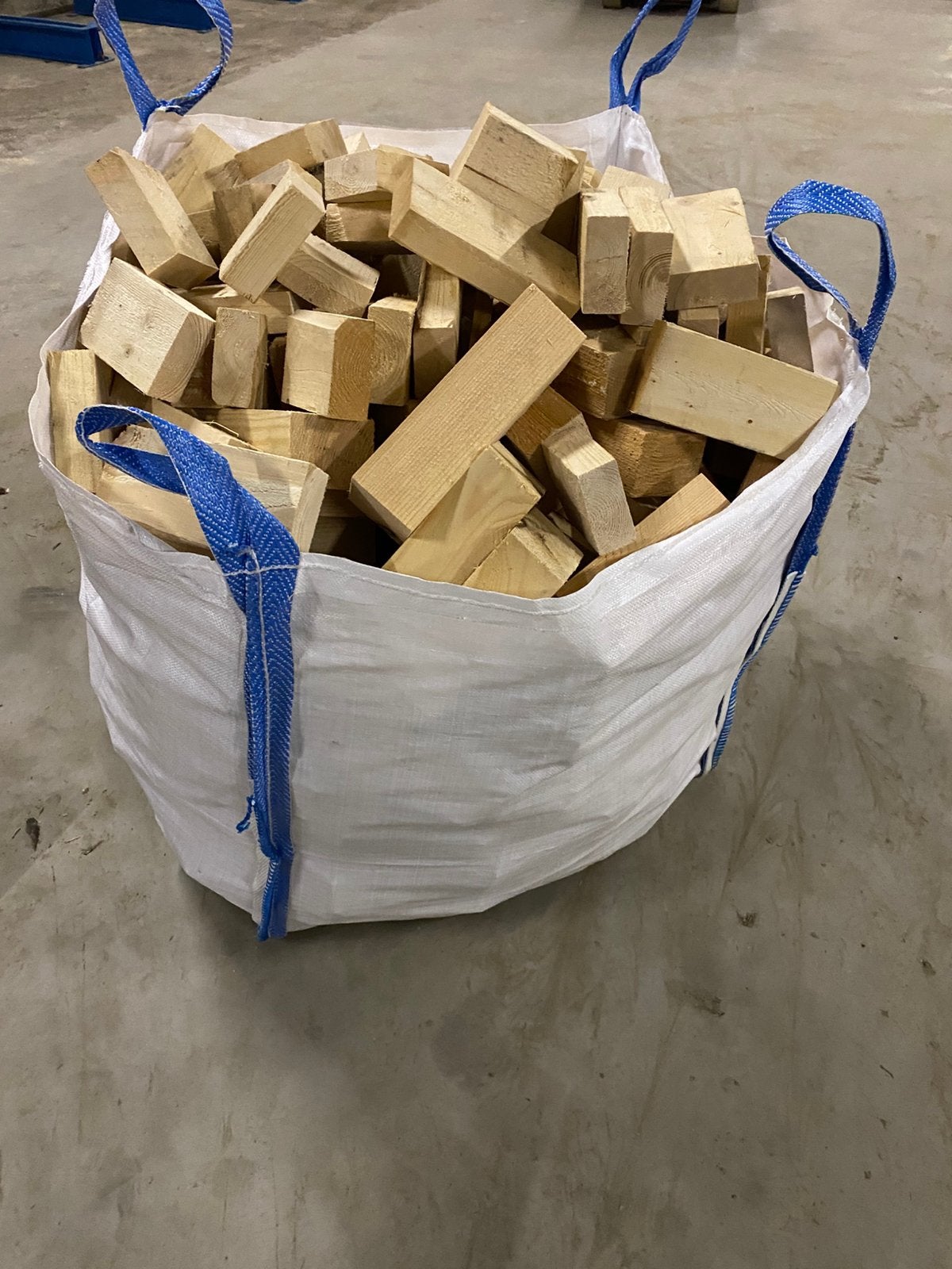 Big bag zuiver gedroogd vuren hout 1 kuub stookhout, Tuin en Terras, Minder dan 3 m³, Ophalen