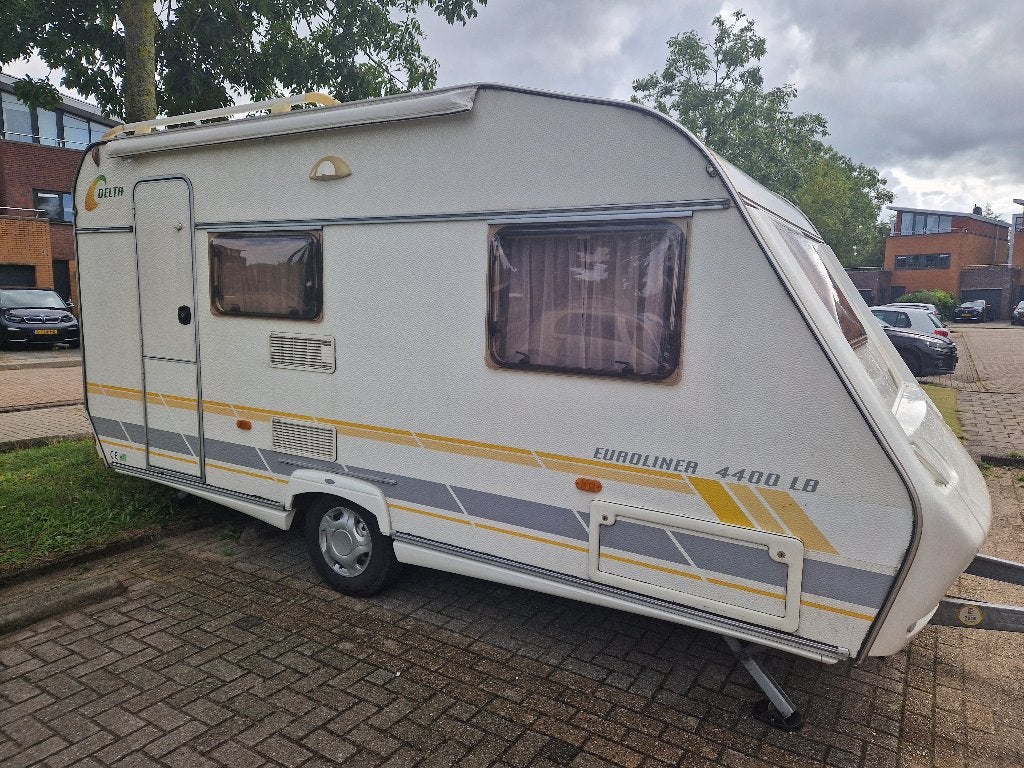 caravan Delta Euroliner 2006, Frans bed, Treinzit, 750 - 1000 kg, Particulier