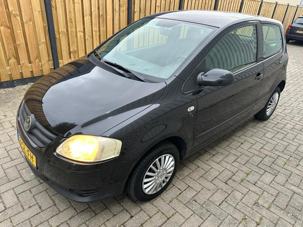 Volkswagen Fox 1.4 2006 | Elektrische ramen | zuinig, Voorwielaandrijving, Zwart, 4 cilinders, 4 stoelen