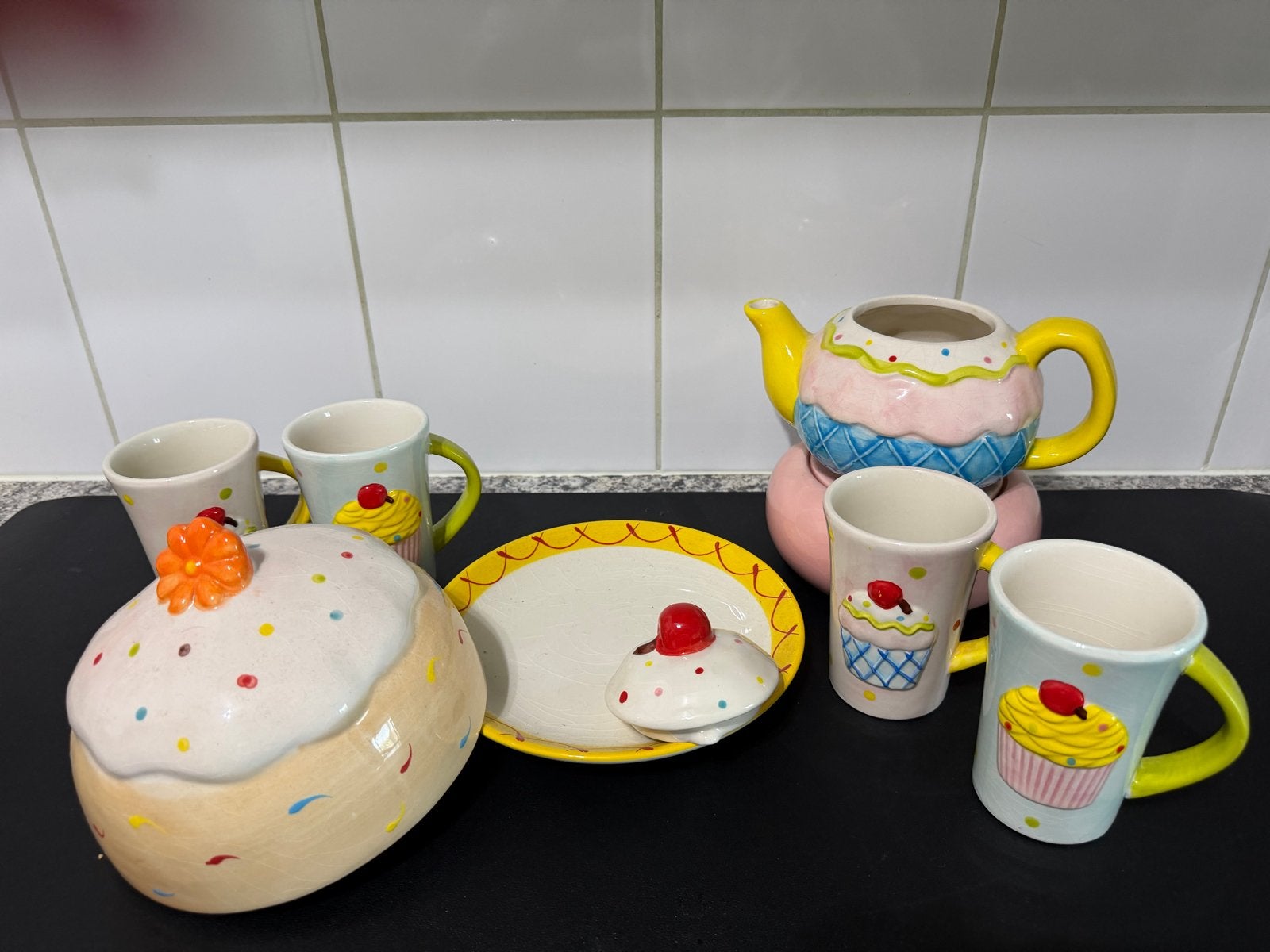 Leuk theeservies met cupcake-thema, 8-delig, Overige merken, Keramiek, Ophalen of Verzenden, Zo goed als nieuw