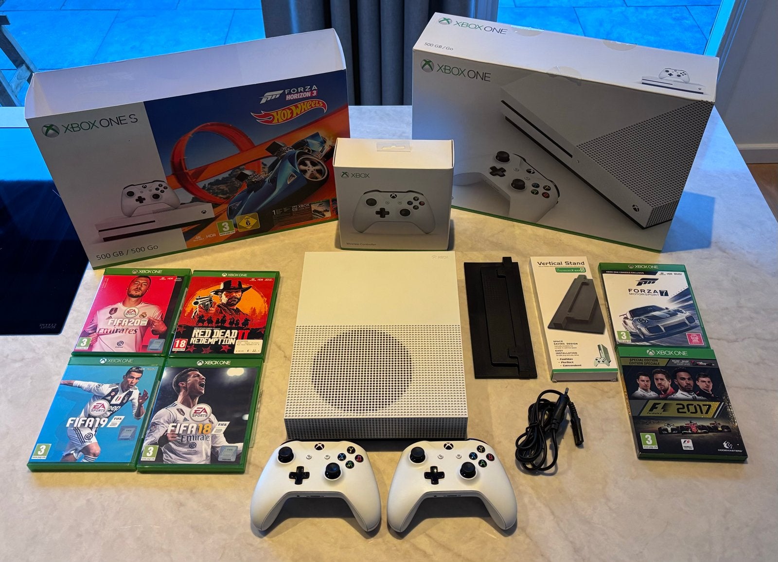 Xbox One S 500GB met 2 controllers en 6 games, Spelcomputers en Games, Overige genres, 1 speler, Eén computer, Ophalen of Verzenden