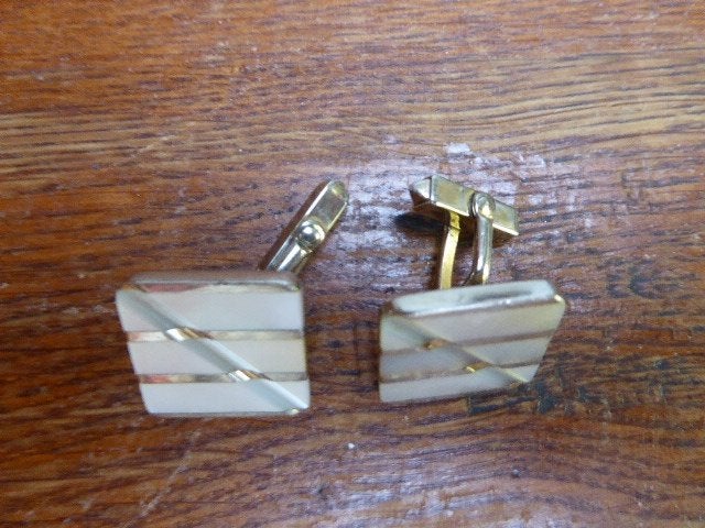 Paar art deco zilverkleurige manchetknopen met parelmoer, Ophalen of Verzenden, Dames