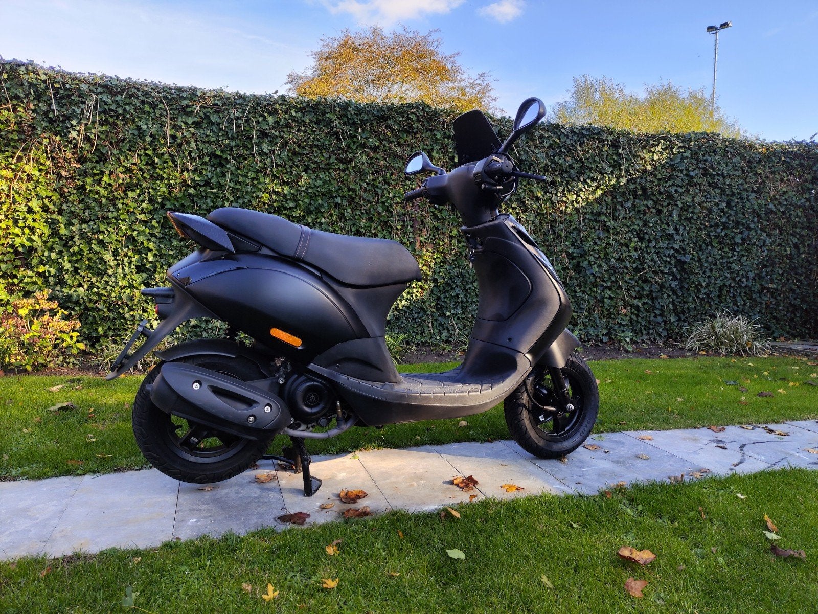 Mooie zwarte Piaggio Zip, Ophalen, Zo goed als nieuw, Benzine, Zip