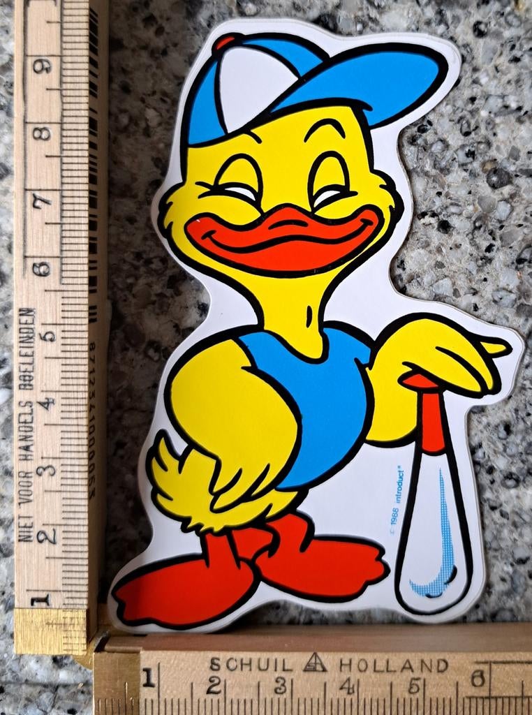 Vintage sticker lelijk Eendje duck Citroën 2CV honkbal, Verzamelen, Stickers, Ophalen of Verzenden, Zo goed als nieuw, Overige typen