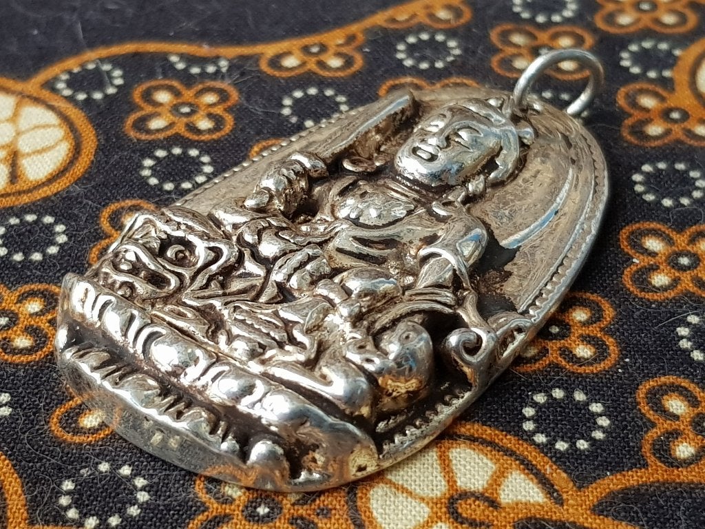 Mooie oude Oosterse Boeddha hanger van zilverbrons 6 cm., Zilver, Sieraad, Handgemaakt, Ophalen of Verzenden