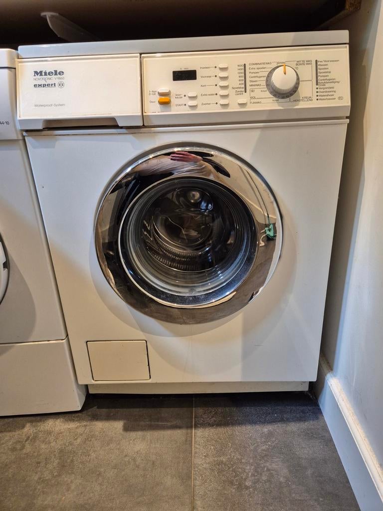 Miele Novotronic W 9860 Wasmachine - Betrouwbaar & Duurzaam, Ophalen, 6 tot 8 kg, Gebruikt, Wolwasprogramma