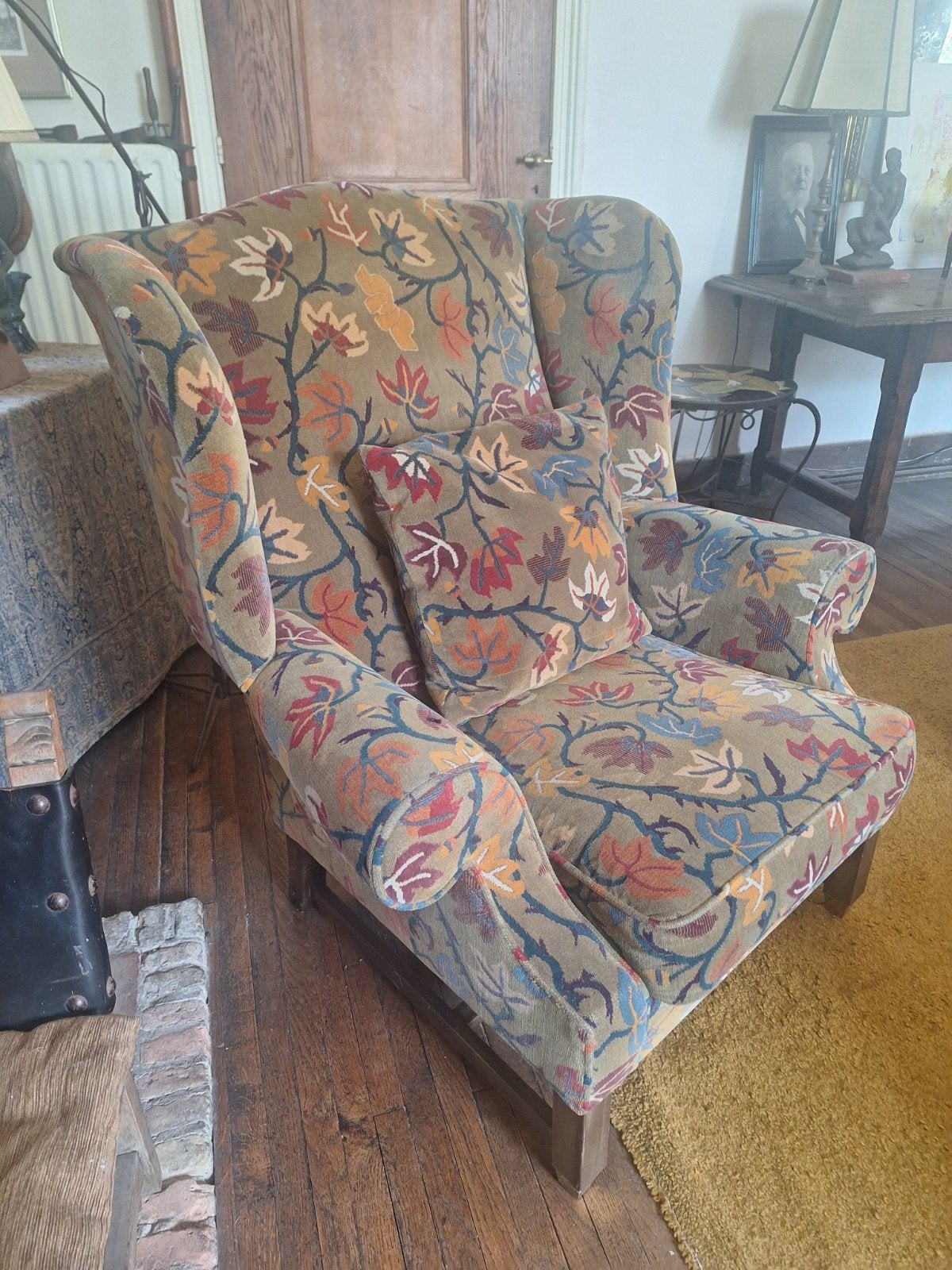 Comfortabele fauteuil met bloemmotief, Huis en Inrichting, Fauteuils, Gebruikt, 75 tot 100 cm, Ophalen of Verzenden, Stof
