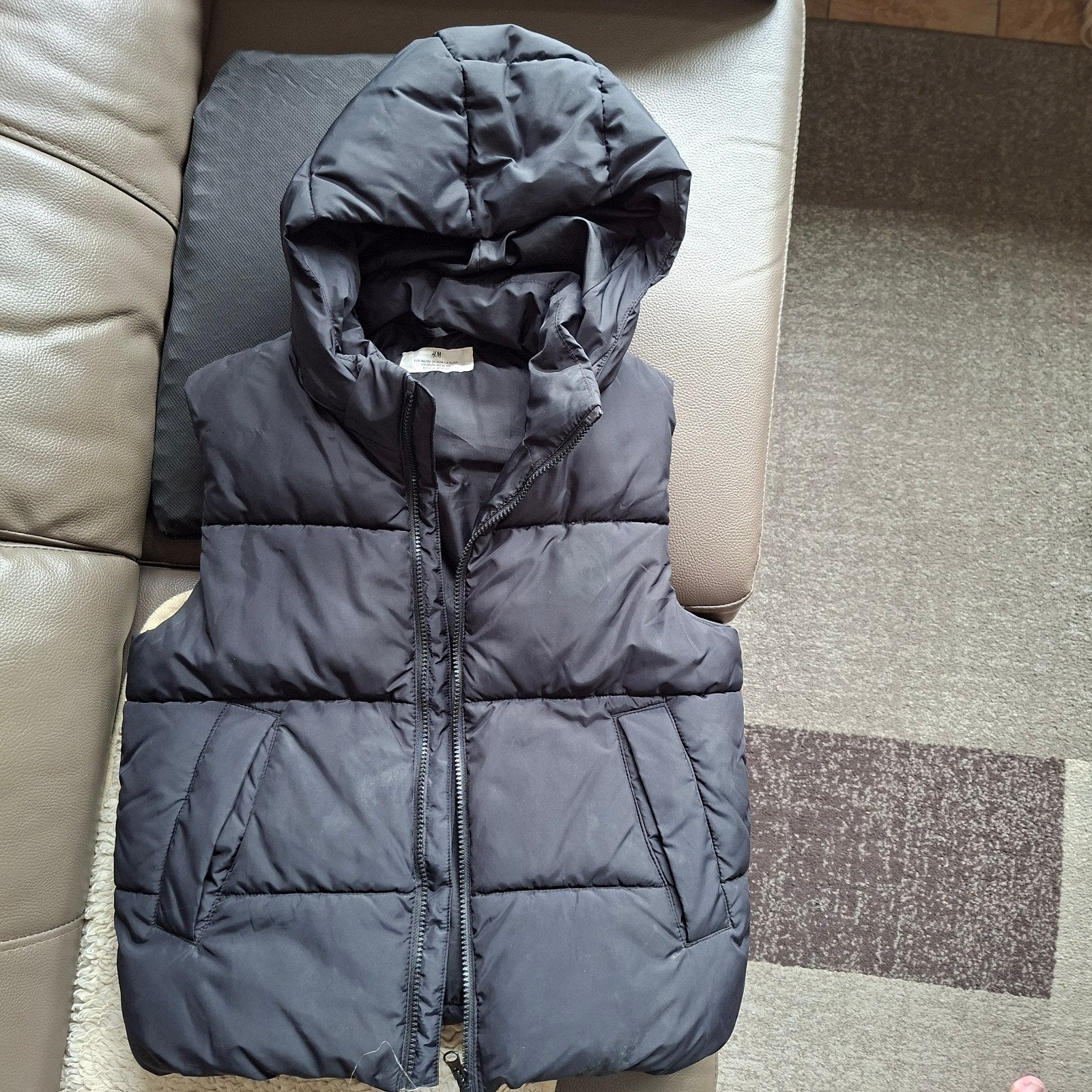 ARTIKEL STAAT NIET TE KOOP!!  Gevonden Body warmer kind., Ophalen, Zo goed als nieuw, Maat 34 (XS) of kleiner