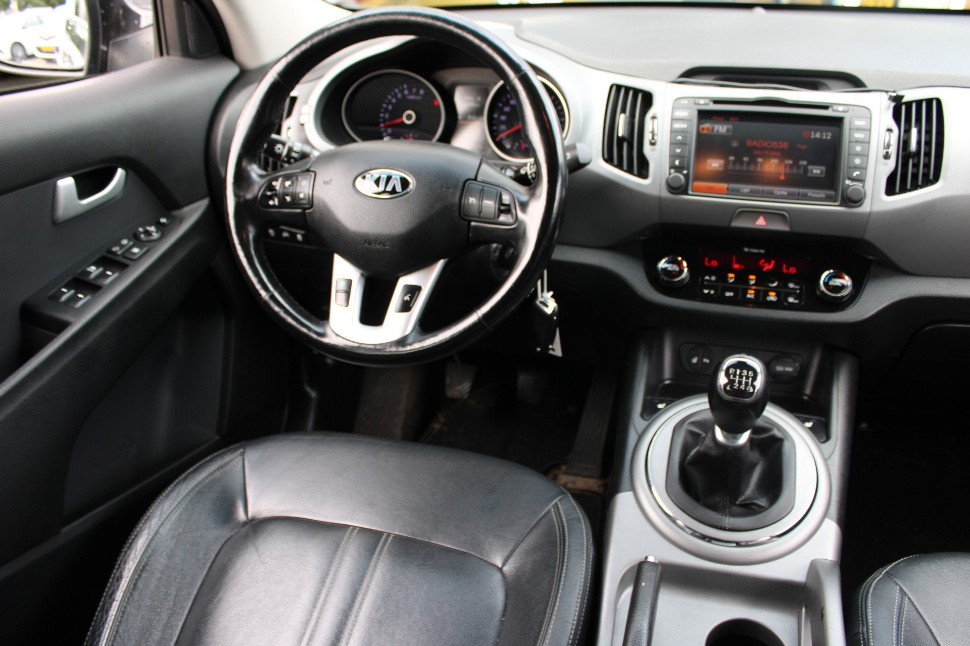 Kia Sportage 1.6 GDI DynamicPlusLine (bj 2015), Auto's, Voorwielaandrijving, 4 cilinders, Zwart, SUV of Terreinwagen