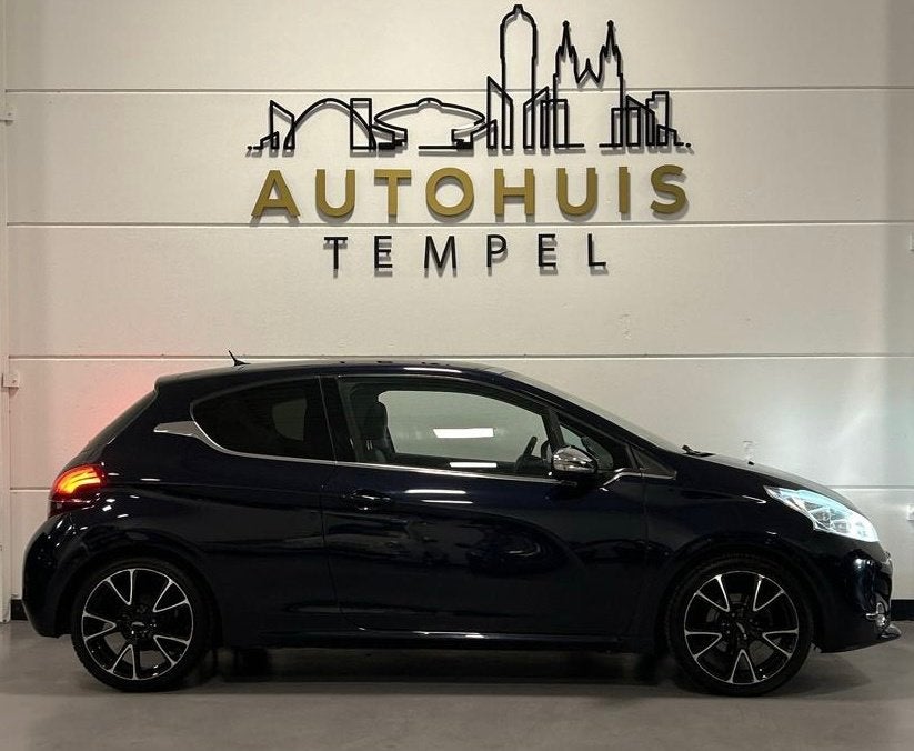 Peugeot 208 1.2 VTi Allure Nap Airco Glazendak Cruise Climat, Auto's, Peugeot, Voorwielaandrijving, Euro 5, Gebruikt, 1199 cc
