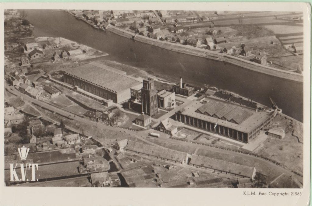 Moordrecht Kon. Ver. tapijtfabrieken KVT 1948-luchtfoto KLM., Ophalen, 1940 tot 1960, Ongelopen, Noord-Brabant