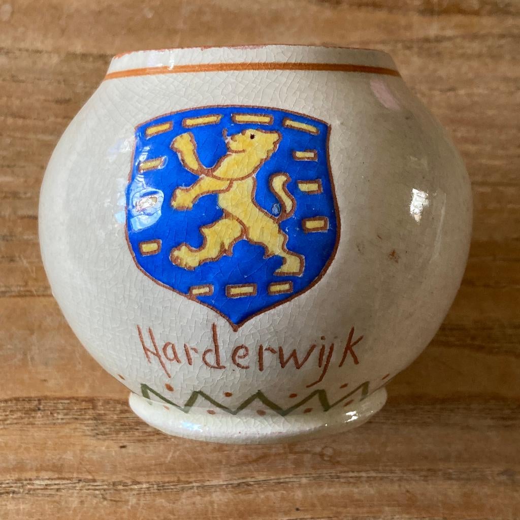 Vintage vaasje Harderwijk - Koninklijke Goedewaagen Gouda, Ophalen of Verzenden