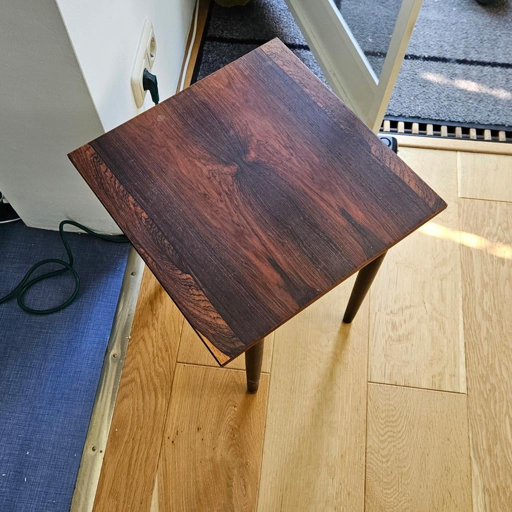 Palissander bijzettafel met prachtige houttekening, Minder dan 45 cm, Minder dan 55 cm, Gebruikt, Vierkant