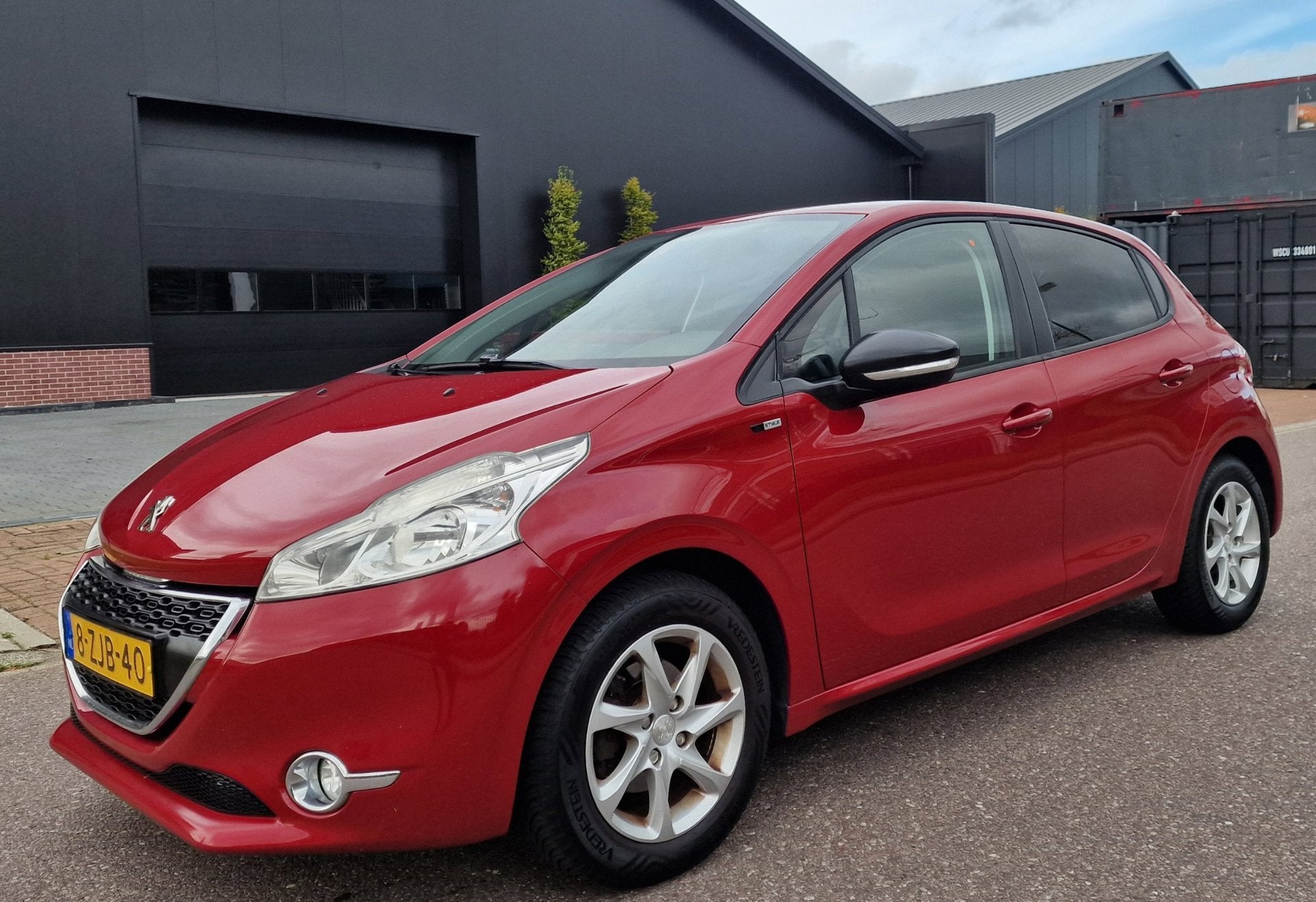 Peugeot 208 1.2 VTi Style NAVI CRUISE 2 X SLEUTELS, Voorwielaandrijving, Euro 5, Gebruikt, 31 €/maand