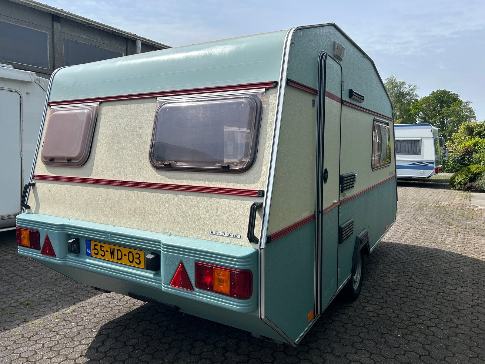 Kip Caravan uit ‘85, Particulier, 500 - 750 kg, Kip