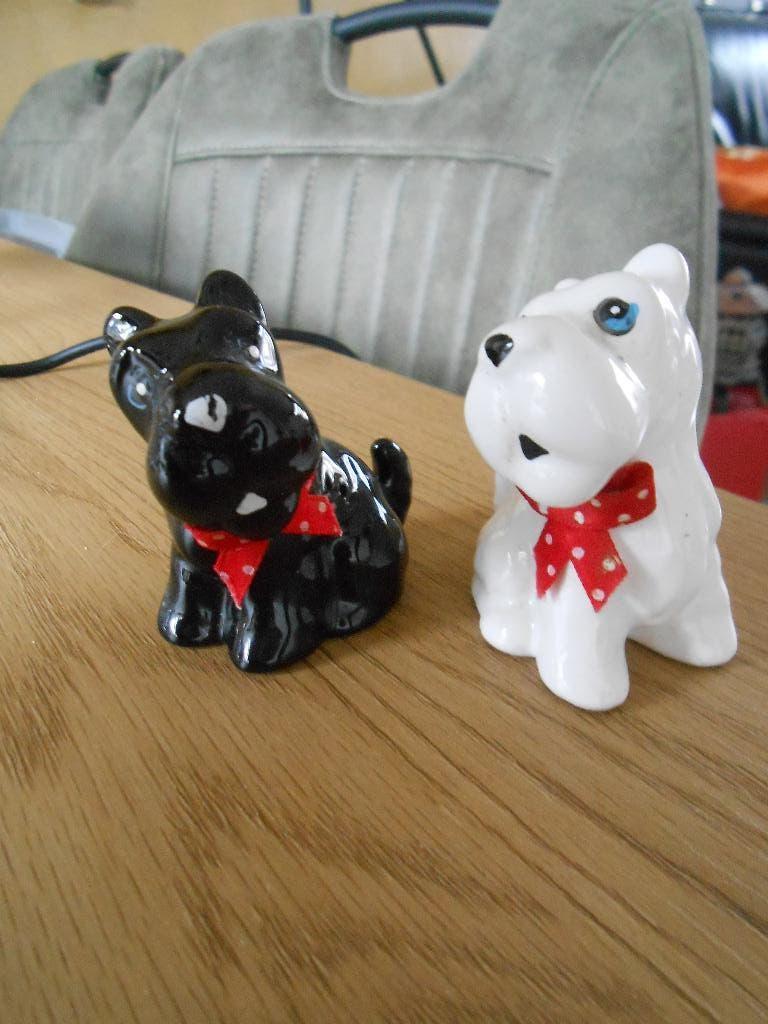2 schattige sesar honden vintage beeldjes, Ophalen of Verzenden, Zo goed als nieuw, Dier