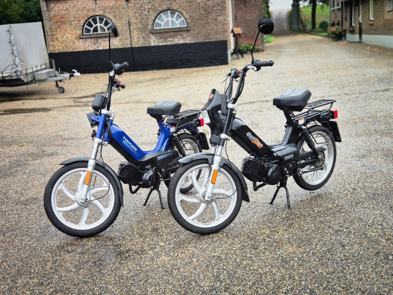 2x tomos blauw kenteken uit 2016 en 2017, Ophalen, 49 cc, Zo goed als nieuw, 2 versnellingen