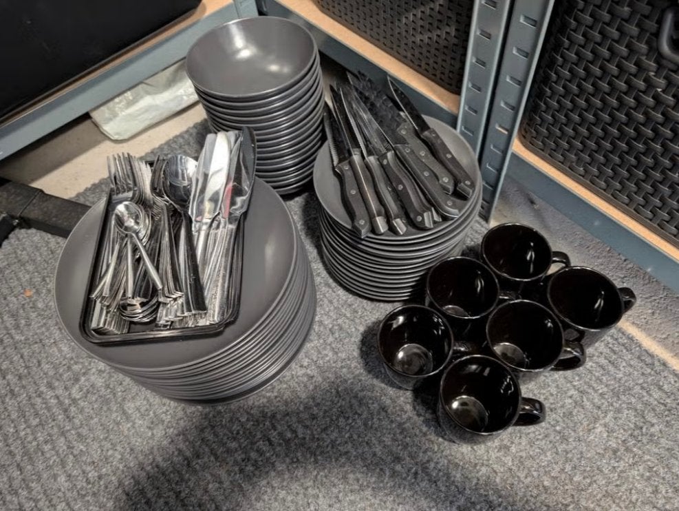 Ikea Borden, Schaaltjes, Bestek en Bekers, Ophalen, Zo goed als nieuw