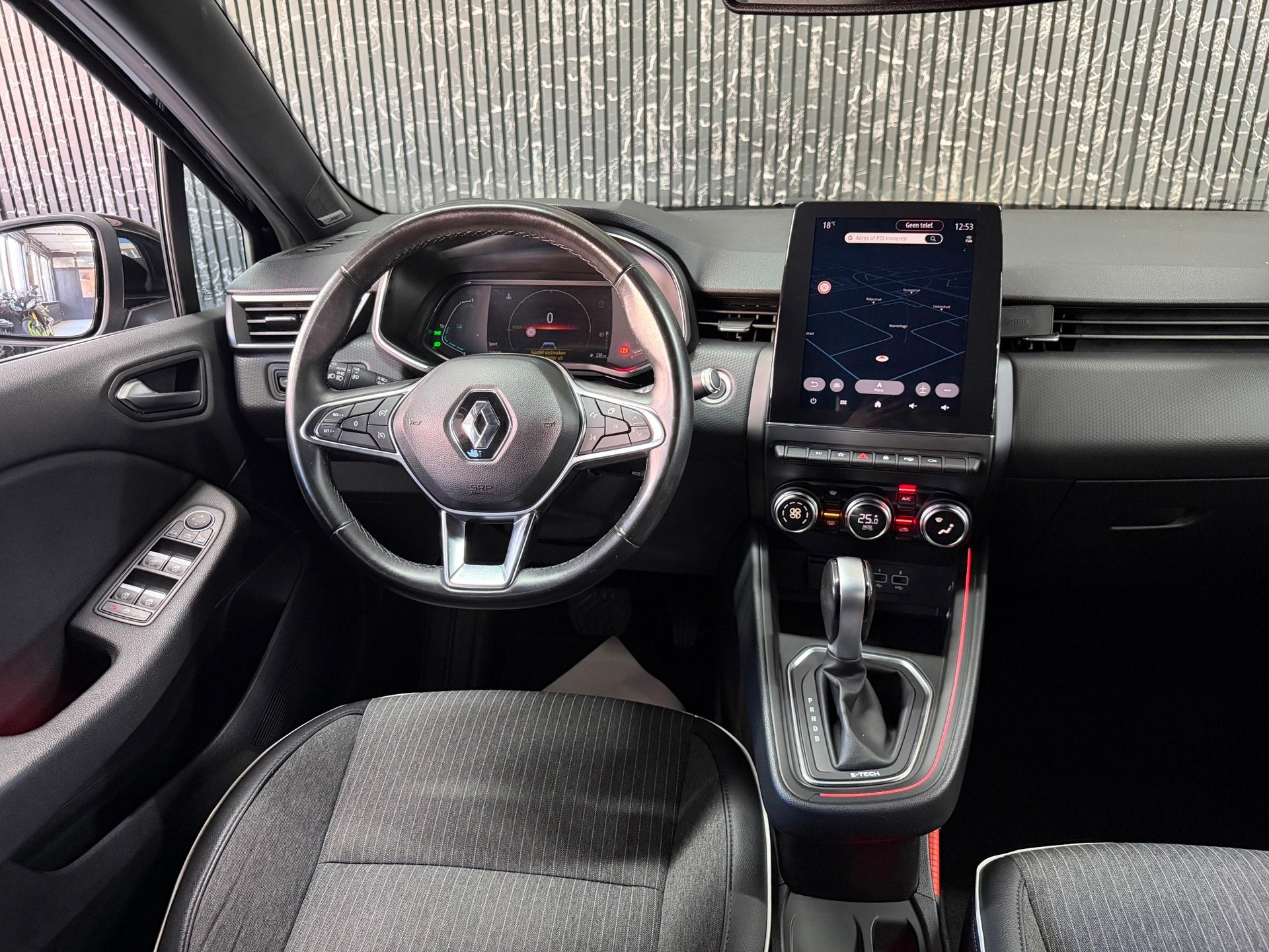 Renault Clio 1.6 E-Tech Hybrid 140 Intens RS line Automaat |, Auto's, Dealer onderhouden, 28 km/l, Gebruikt, Euro 6