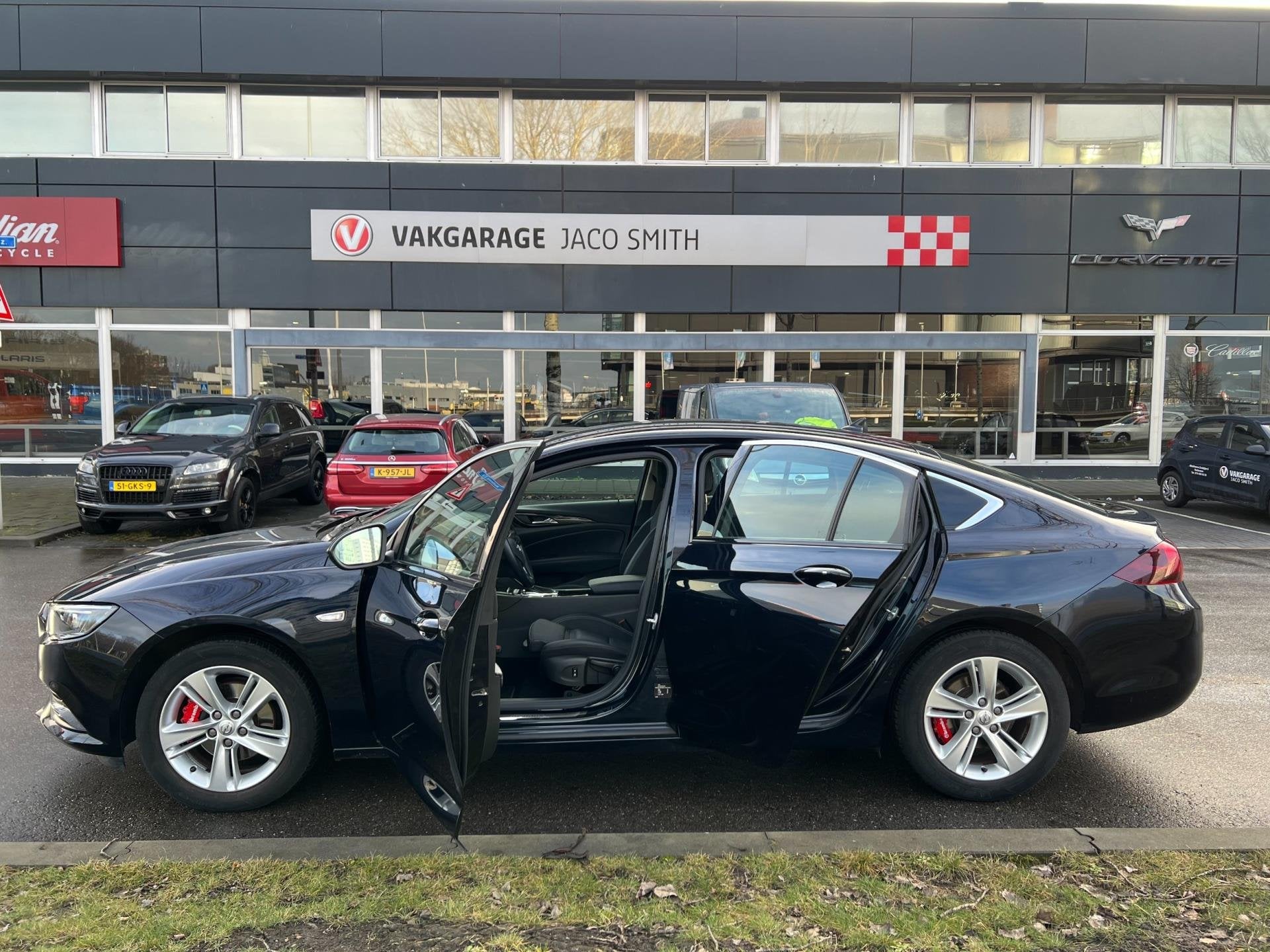 Opel Insignia Grand Sport 1.5 Turbo Business Executive, Stof, Gebruikt, 4 cilinders, 700 kg