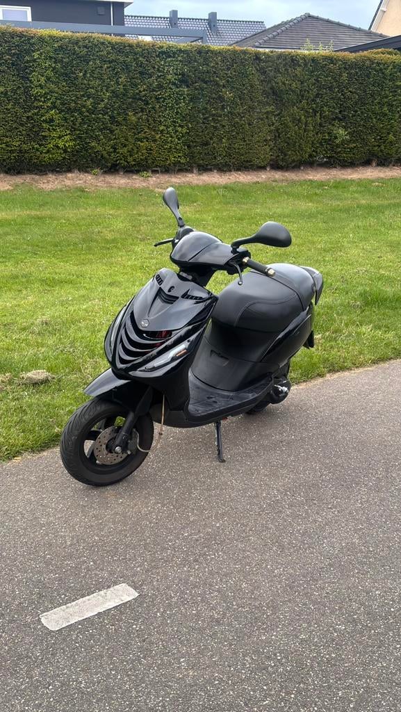 Piaggio zip 2010 origineel 2t, Fietsen en Brommers, Scooters | Piaggio, Ophalen, Zo goed als nieuw, Tweetakt, Zip