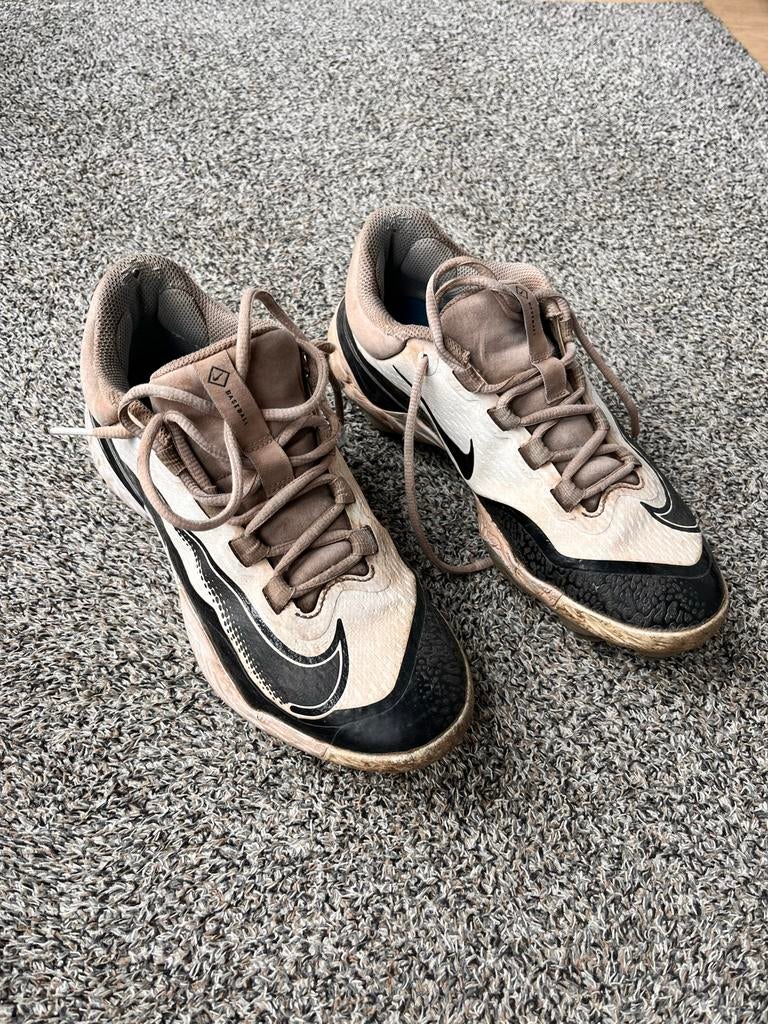 nike huarache react (UK7/EUR40), Sport en Fitness, Honkbal en Softbal, Ophalen of Verzenden, Gebruikt, Schoenen