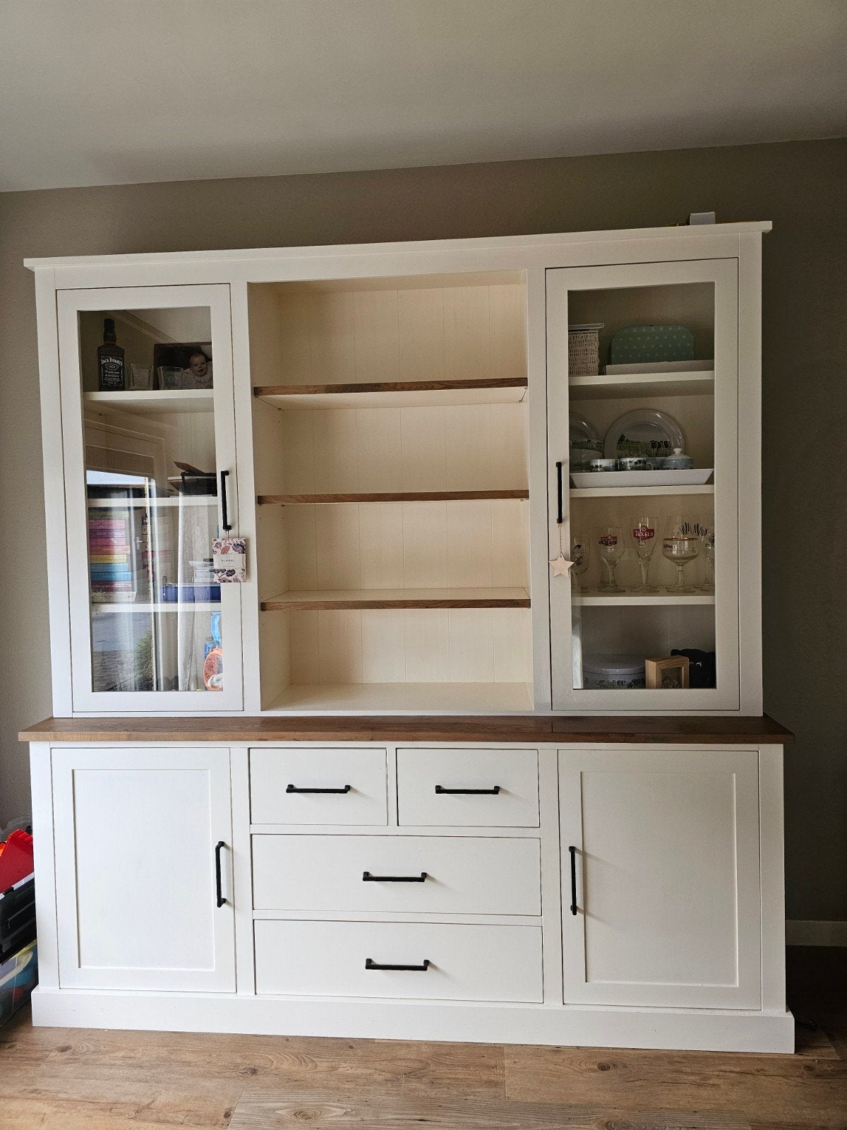 Mooi dressoir met vitrinekast - Landelijke stijl, Ophalen, 200 cm of meer, Met lade(s), Overige houtsoorten