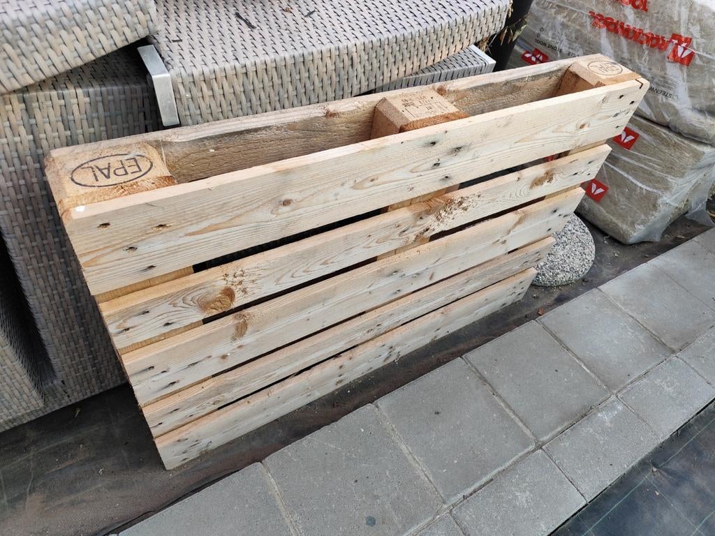 Stevige houten pallet - ideaal voor transport of decoratie, Doe-het-zelf en Verbouw, Hout en Planken, Ophalen