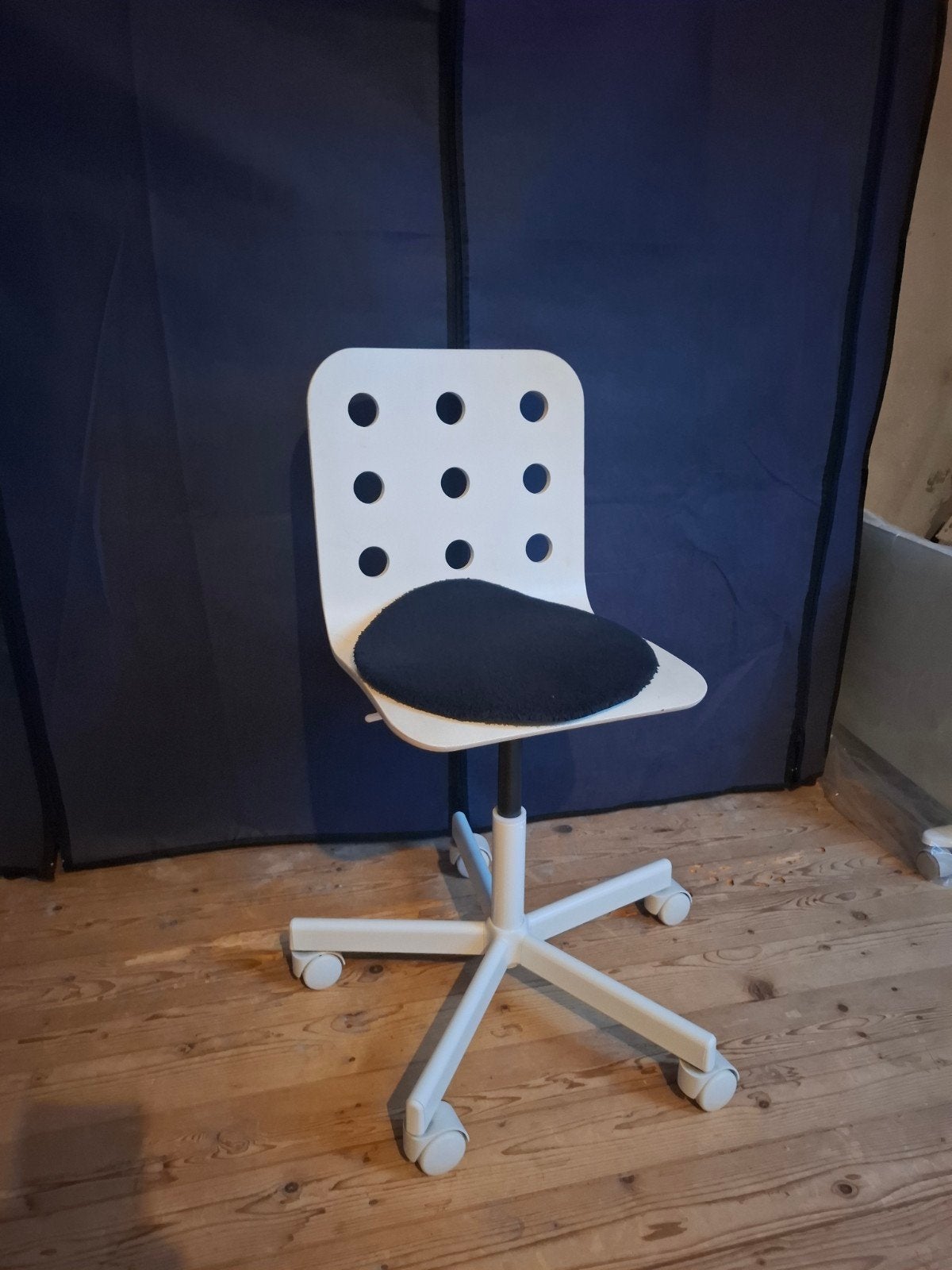 Witte bureaustoel met wielen. Ikea Jules, Ophalen, Gebruikt, Wit, Bureaustoel