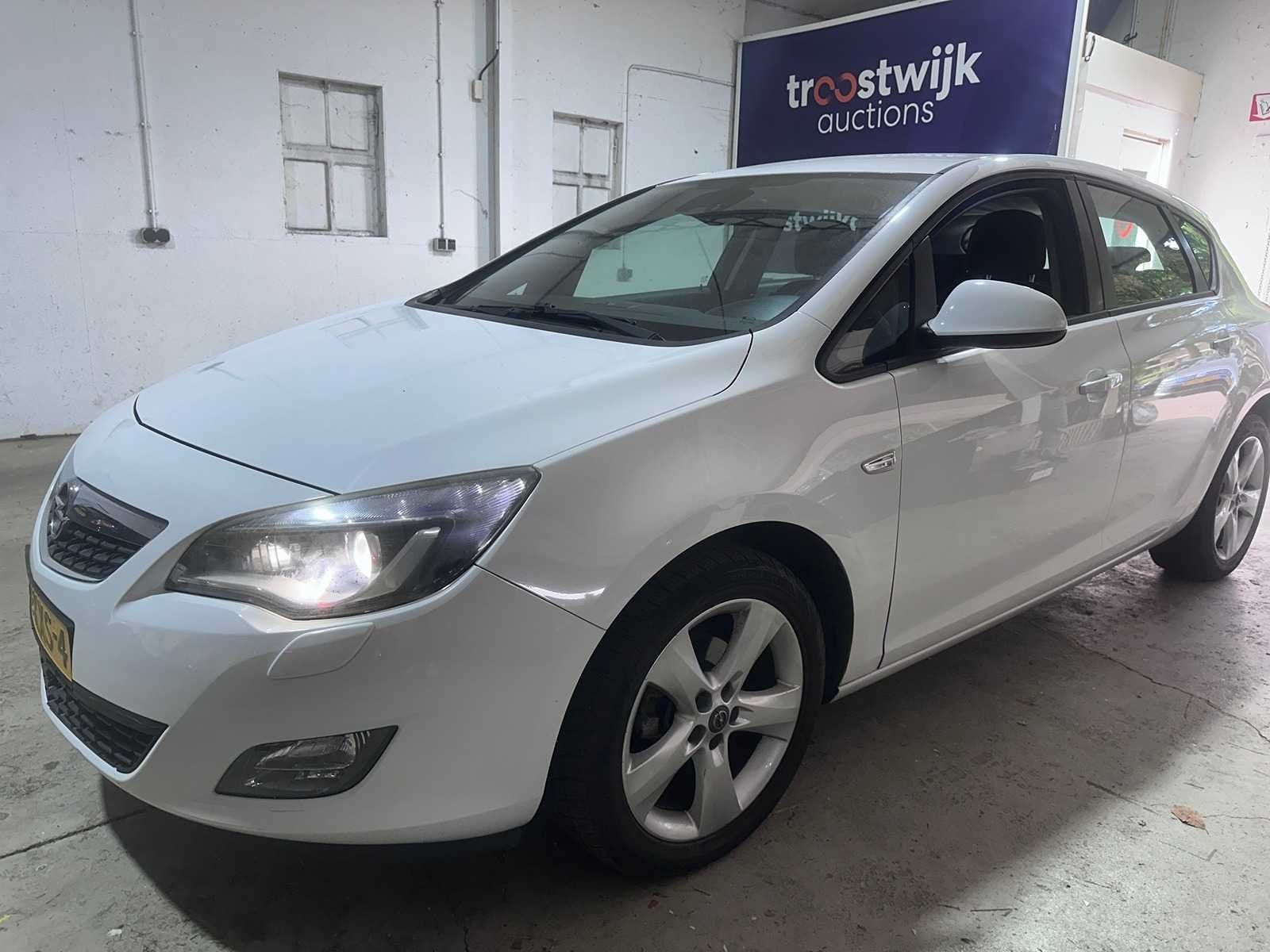 Opel - Astra - 1.4 Turbo Edition - 02-KXS-4- 2010, Euro 5, Gebruikt, Bedrijf, Astra