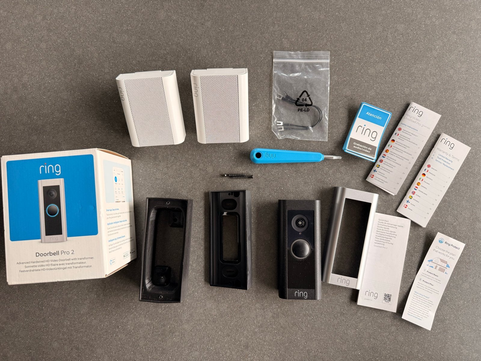 Ring Doorbell Pro 2 met 2 Chimes en accessoires, Ophalen of Verzenden, Zo goed als nieuw