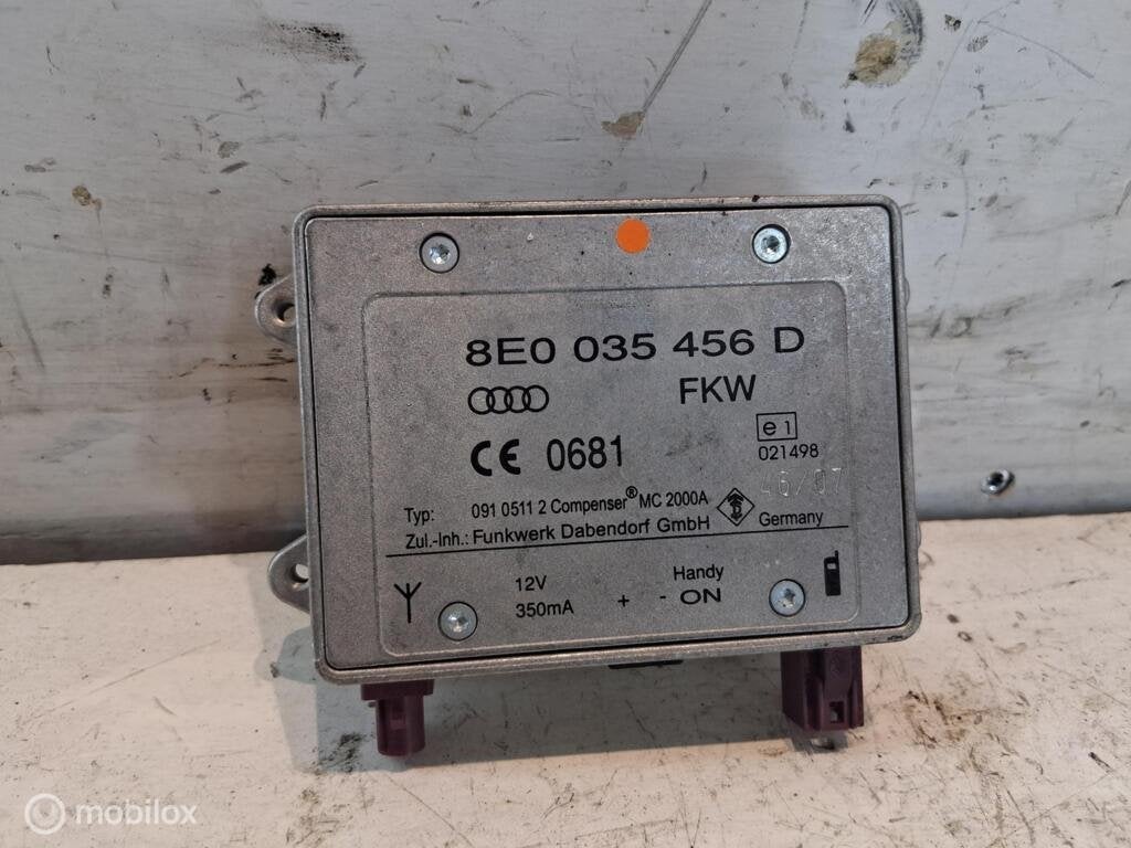 Antenne versterker Audi A4 Avant B8 ('08-'16) 8E0035456D, Audi, Gebruikt, Audi, Ophalen of Verzenden