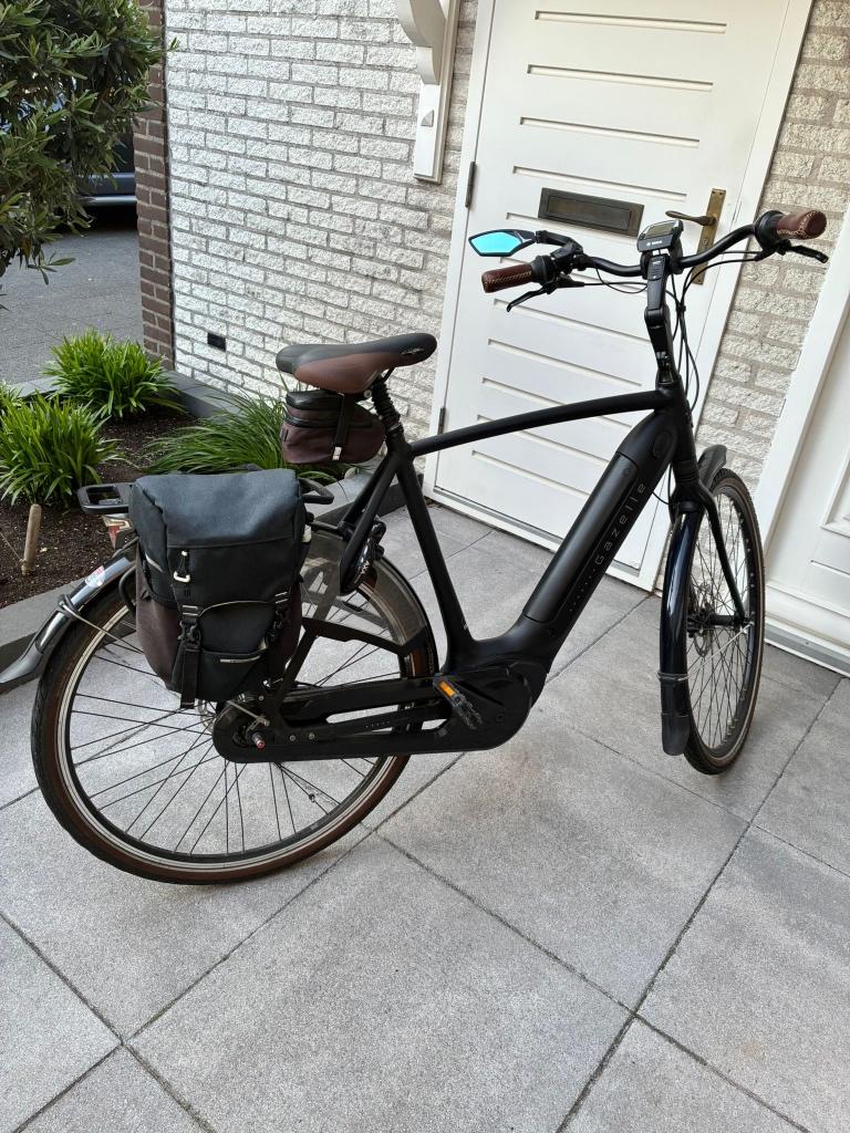 Elektrische herenfiets Gazelle Grenoble, 59 cm of meer, Ophalen, Zo goed als nieuw, Gazelle