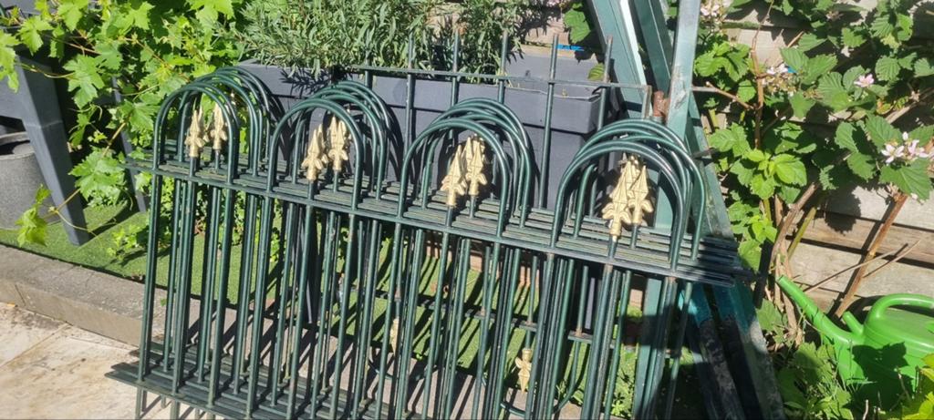 Tuinhek met poort en palen, Ophalen of Verzenden, IJzer, Tuinhek, Met poort