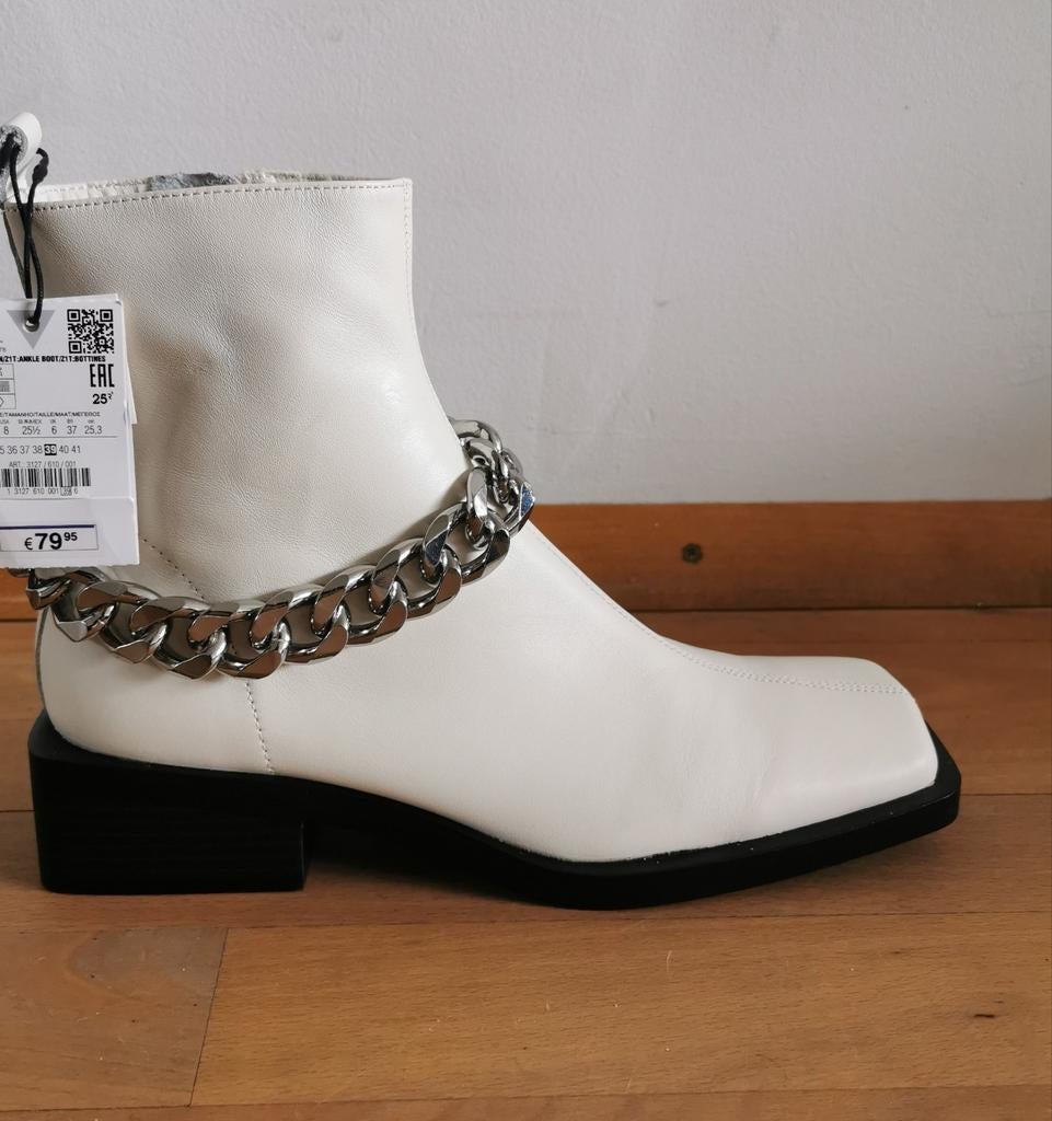 ZARA leren enkellaarzen met ketting mt. 38, Kleding | Dames, Verzenden, Lage of Enkellaarzen, Nieuw, Wit